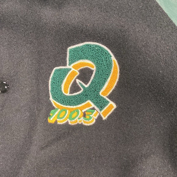 100.3 Jacket - L - Picture 4 of 6